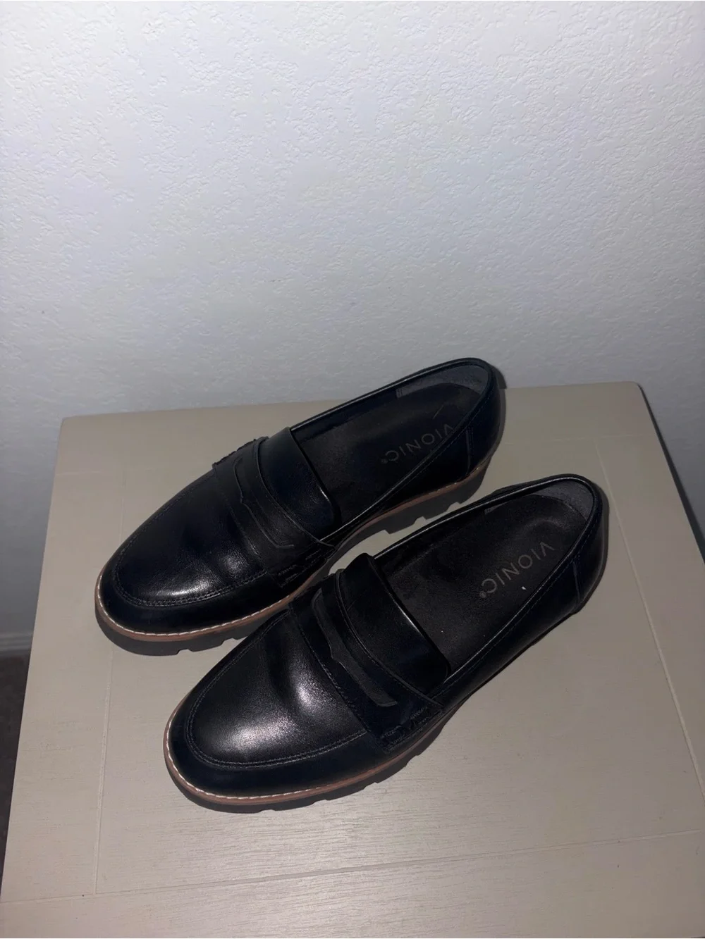 Vionic Cheryl II Women's Slip On Black Leather Penny Loafer Women’s 6